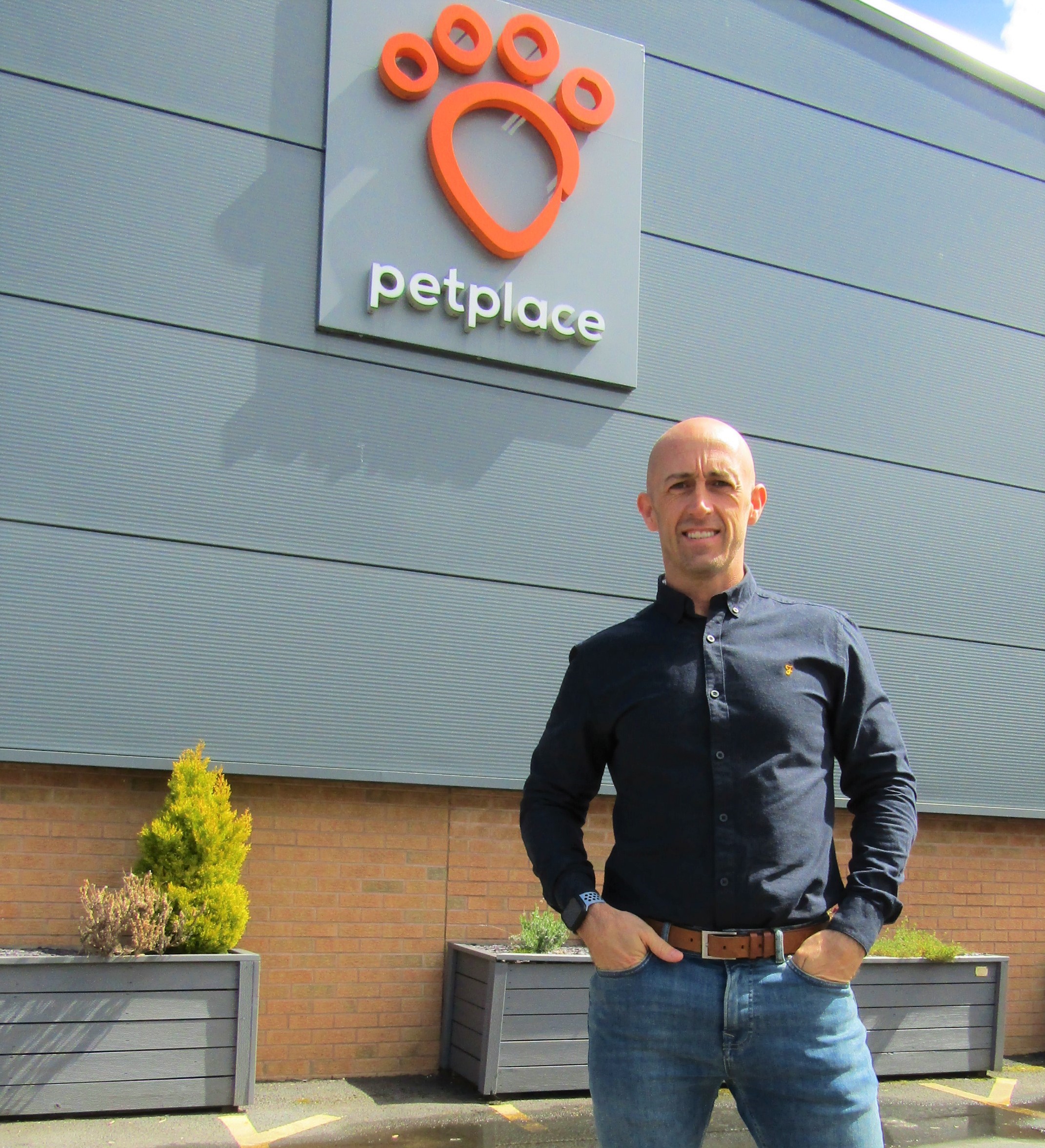 Management buyout and new owners for pioneering pet retail chain