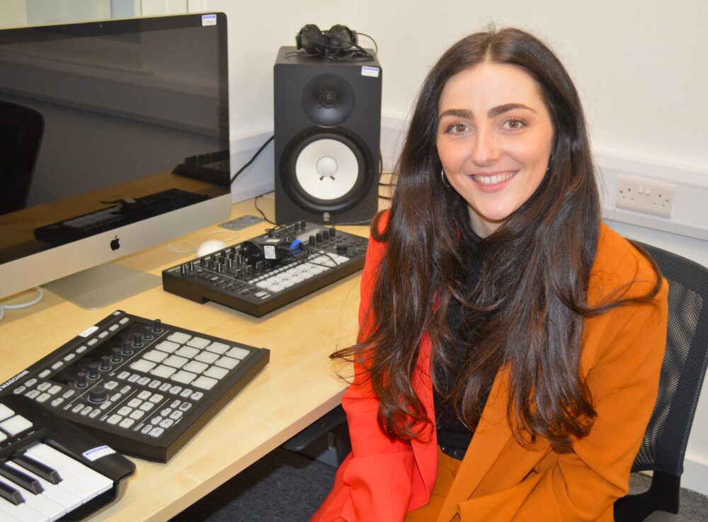 Leadership programme supports growth of music studio for disadvantaged kids