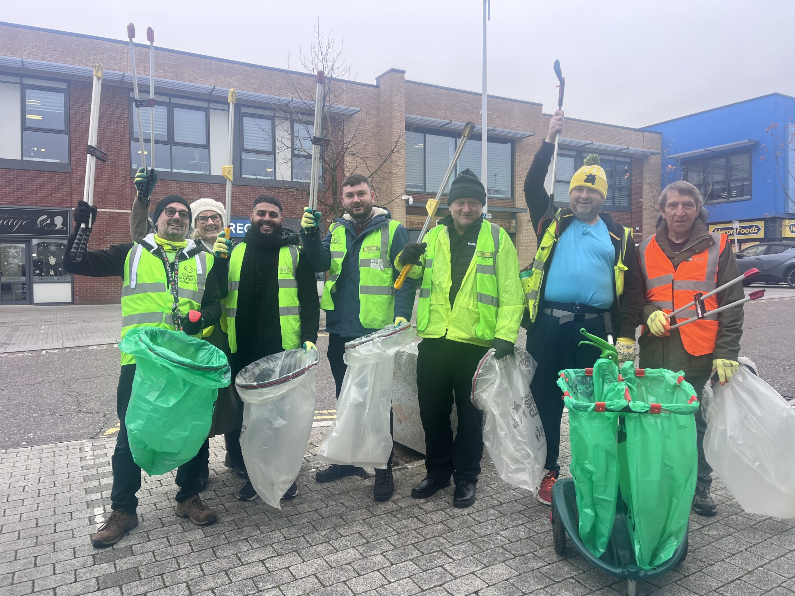 A2B Radio Cars paves the way in litter picking initiative