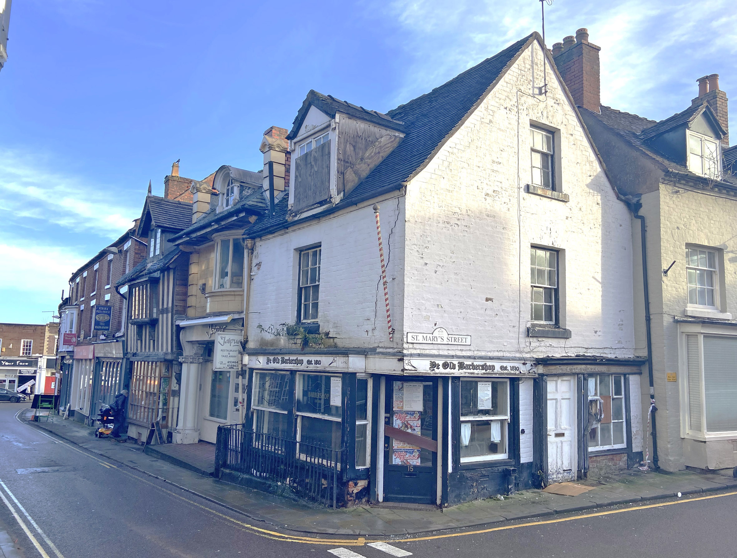 Small parcels of land sell for up to £25,000 an acre at Shrewsbury auction