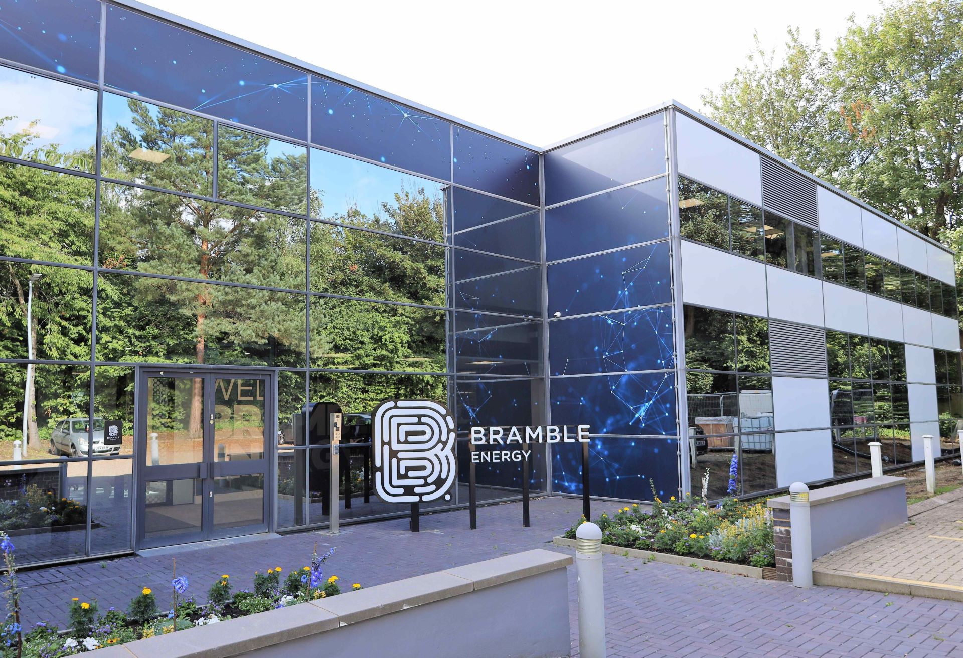 Bramble Energy achieves milestone in hydrogen fuel cell production, advancing UK’s electrified automotive future