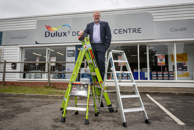 T.B Davies partners with Dulux Decorator Centre to enhance safety for painting and decorating professionals