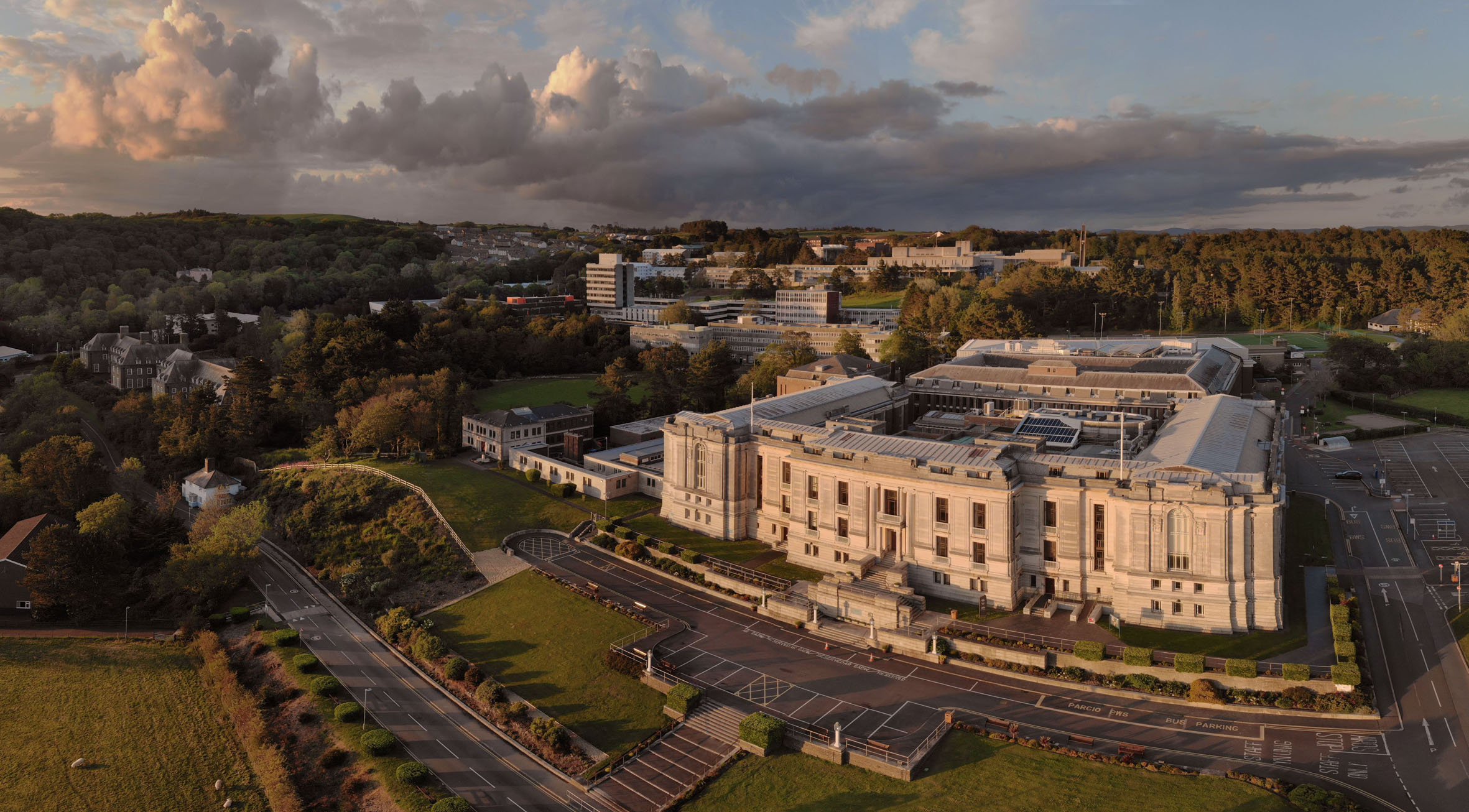 National Library of Wales welcomes four new trustees to its board