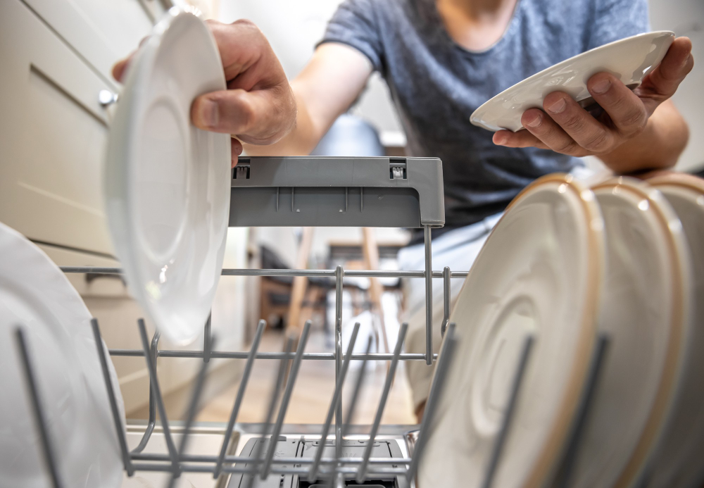 Top 5 Tips on How to Use a Dishwasher the Right Way