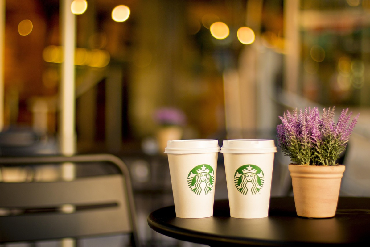 Starbucks UK saves 15,000 frontline employee hours and cuts absence costs by 10% with AdviserPlus