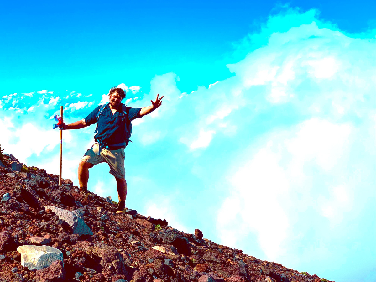 Professor’s Iraq Mountain Climb to Fund Christmas Meals for Homeless Veterans