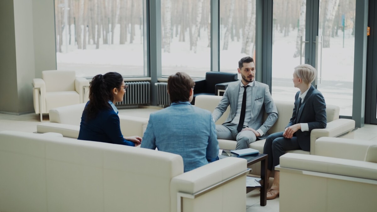 How to Handle a Legal Complaint Regarding Your Lease Agreement?