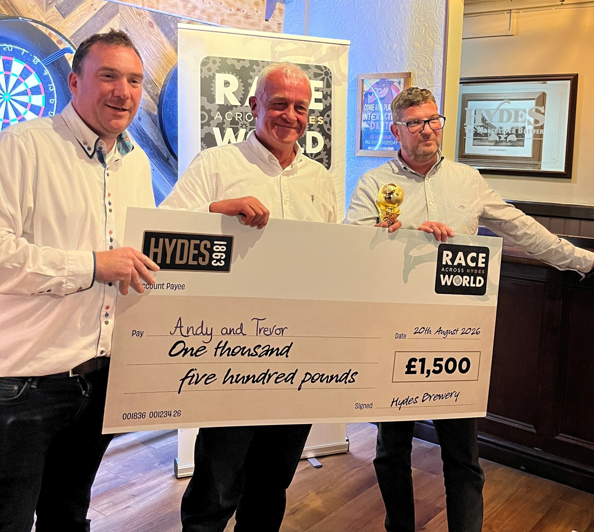 Dynamic Duo Dash To £1,500 Hydes Pub Race Victory